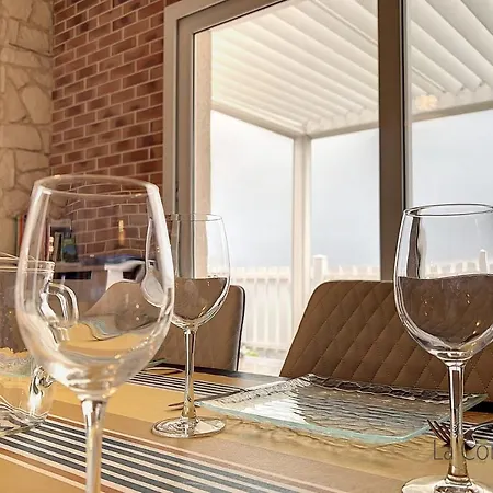 فيلة Ad10 - Hortense أولت
